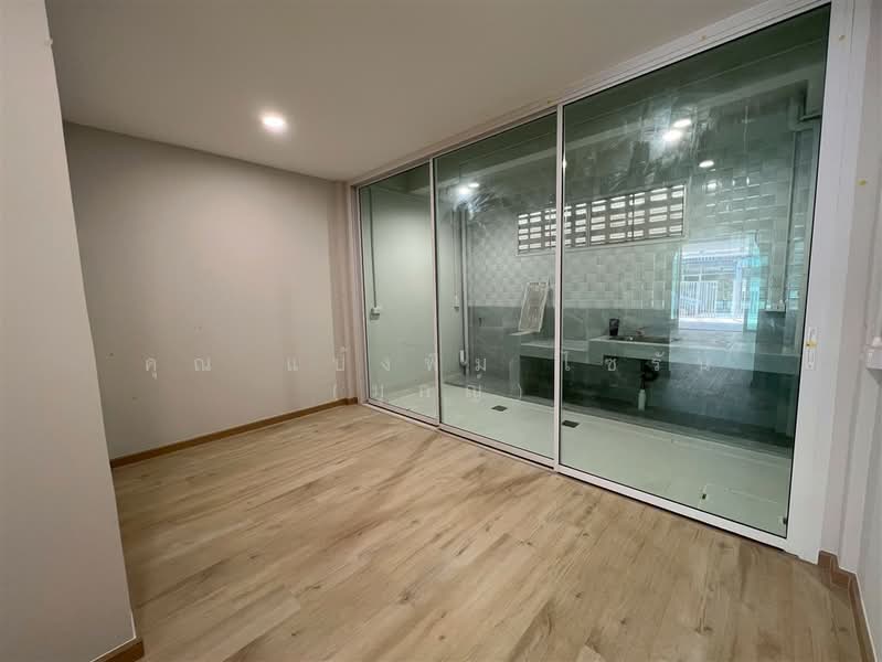 Moobaan Sena Villa 84, Bangkok, Khlong Chan, Bang Kapi, Bangkok, 2 Bedrooms, 100 sqm, Townhouse For Sale, by คุณ แป้งพิม ไซรัน (มุกญ์), 500326557 - DDproperty.com