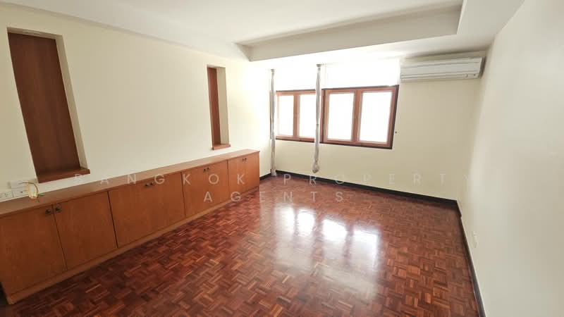 Niti Court, Bangkok, Nang Linchi 4 Alley, Thung Maha Mek, Sathon, Bangkok, 5 Bedrooms, 280 sqm, Condo For Rent, by BANGKOK PROPERTY AGENTS, 500326558 - DDproperty.com