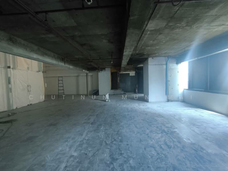 For Rent: Retail Space in Asok-Ratchadaphisek Ideal for F&B, Office, Bangkok, Khlong Toei, Bangkok, , 326 sqm, Retail Space For Rent, by Chutinun Mungmai, 500326580 - DDproperty.com