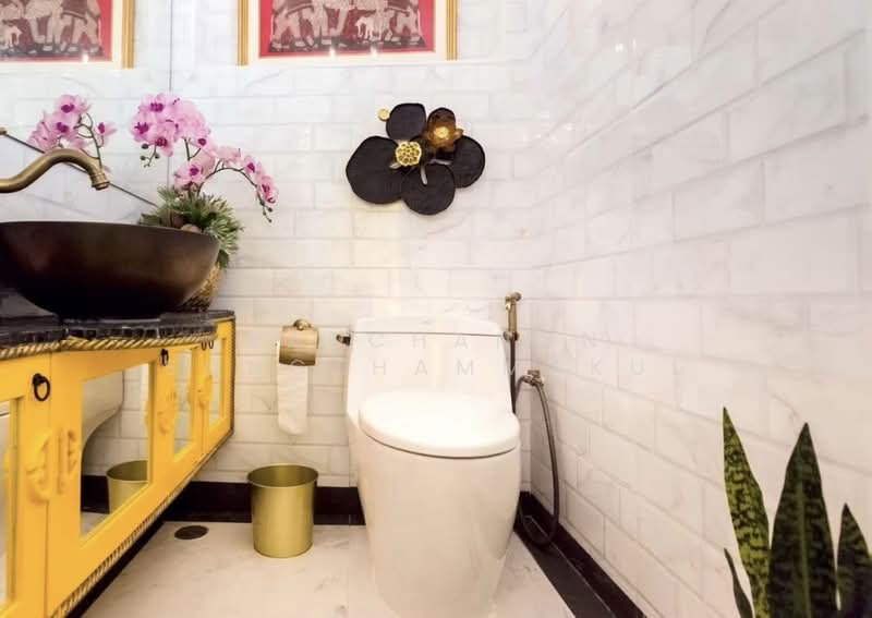 The Crystal Condo, Nonthaburi, Soi Rewadee 2, Talat Kwan, Muang Nonthaburi, Nonthaburi, 4 Bedrooms, 280 sqm, Townhouse For Rent, by Ratchanon Songthammakul, 500326583 - DDproperty.com