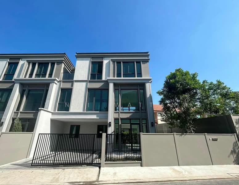 Baan Klang Muang Classe Sukhumvit 77, Bangkok, Soi On Nut 21, Suan Luang, Bangkok, 2 Bedrooms, 214 sqm, Single Detached House For Rent, by Vinai  Wattana, 500326606 - DDproperty.com