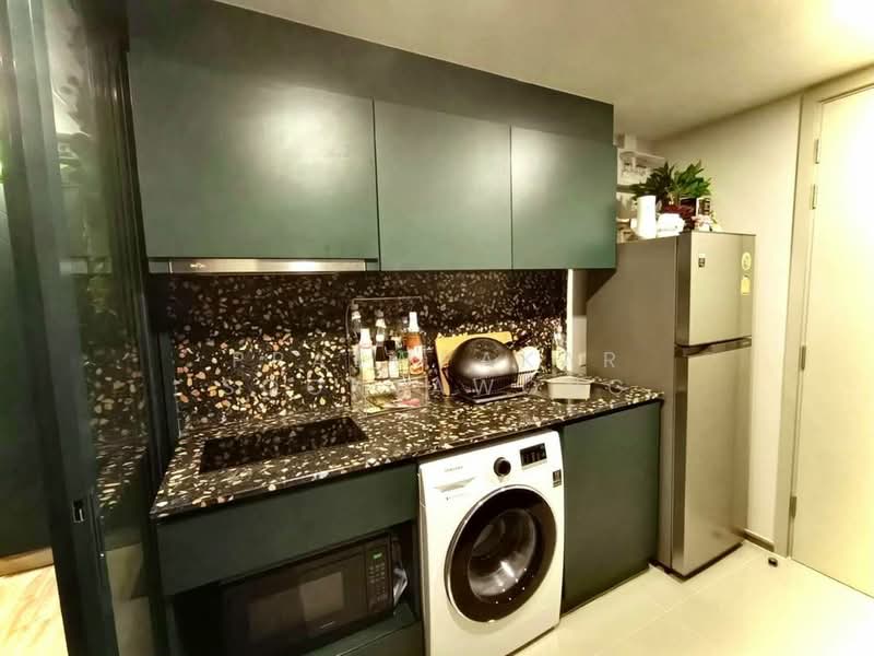 The Base Sukhumvit 50, Bangkok, Soi Roem Charoen 1, Sukhumvit 50 Road, Phra Kanong, Khlong Toei, Bangkok, 1 Bedroom, 26 sqm, Condo For Rent, by Praewpakar Soontawong, 500326607 - DDproperty.com