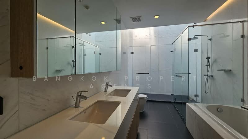 Vana Residence Sukhumvit 26, Bangkok, 38 Soi Attrakravee1, Sukhumvit 26 Road, Khong Tan, Khlong Toei, Bangkok, 4 Bedrooms, 380 sqm, Condo For Rent, by BANGKOK PROPERTY AGENTS, 500326626 - DDproperty.com
