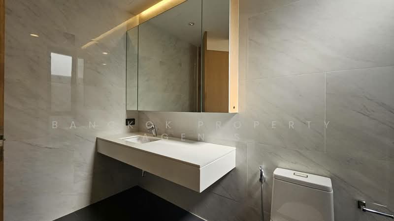 Vana Residence Sukhumvit 26, Bangkok, 38 Soi Attrakravee1, Sukhumvit 26 Road, Khong Tan, Khlong Toei, Bangkok, 4 Bedrooms, 380 sqm, Condo For Rent, by BANGKOK PROPERTY AGENTS, 500326626 - DDproperty.com