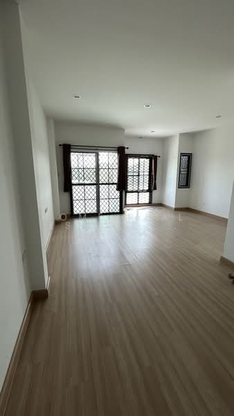 Milano Town Sriracha, Chon Buri (Pattaya), Surasak, Si Racha, Chon Buri (Pattaya), , 90 sqm, Shophouse For Sale, by HOME Real Estate Service, 500326641 - DDproperty.com