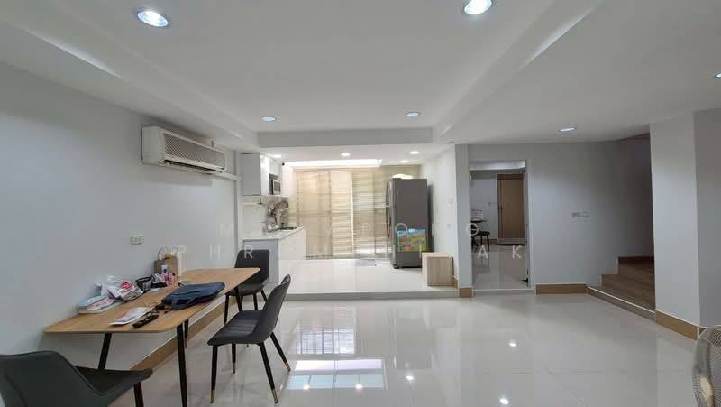 หมู่บ้านพหลโยธินกอล์ฟ, Bangkok, Chatuchak, Bangkok, 3 Bedrooms, 150 sqm, Townhouse For Rent, by Manapong Phromphitak, 500326659 - DDproperty.com