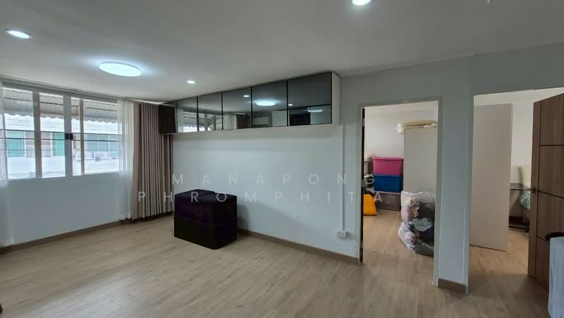 หมู่บ้านพหลโยธินกอล์ฟ, Bangkok, Chatuchak, Bangkok, 3 Bedrooms, 150 sqm, Townhouse For Rent, by Manapong Phromphitak, 500326659 - DDproperty.com