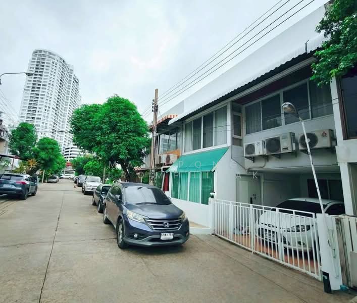 หมู่บ้านพหลโยธินกอล์ฟ, กรุงเทพ, จตุจักร, กรุงเทพ, 150 ตร.ม., ทาวน์เฮ้าส์ ให้เช่า, โดย Manapong Phromphitak, 500326659 - DDproperty.com