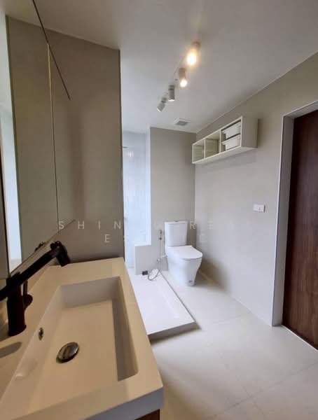 Green Point Silom, Bangkok, 29 Soi Anumanratthanon, Suriyawong, Bang Rak, Bangkok, 2 Bedrooms, 63 sqm, Condo For Sale, by Shinyu Real Estate, 500326663 - DDproperty.com