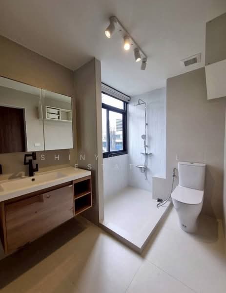 Green Point Silom : กรีนพอยท์ สีลม, กรุงเทพ, 29 ซ. อนุมานราชธน, สุริยวงศ์, บางรัก, กรุงเทพ, 63 ตร.ม., คอนโด ขาย, โดย Shinyu Real Estate, 500326663 - DDproperty.com