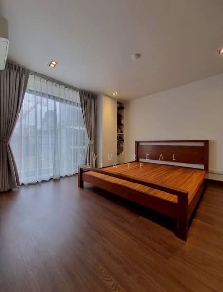 Green Point Silom, Bangkok, 29 Soi Anumanratthanon, Suriyawong, Bang Rak, Bangkok, 2 Bedrooms, 63 sqm, Condo For Sale, by Shinyu Real Estate, 500326663 - DDproperty.com