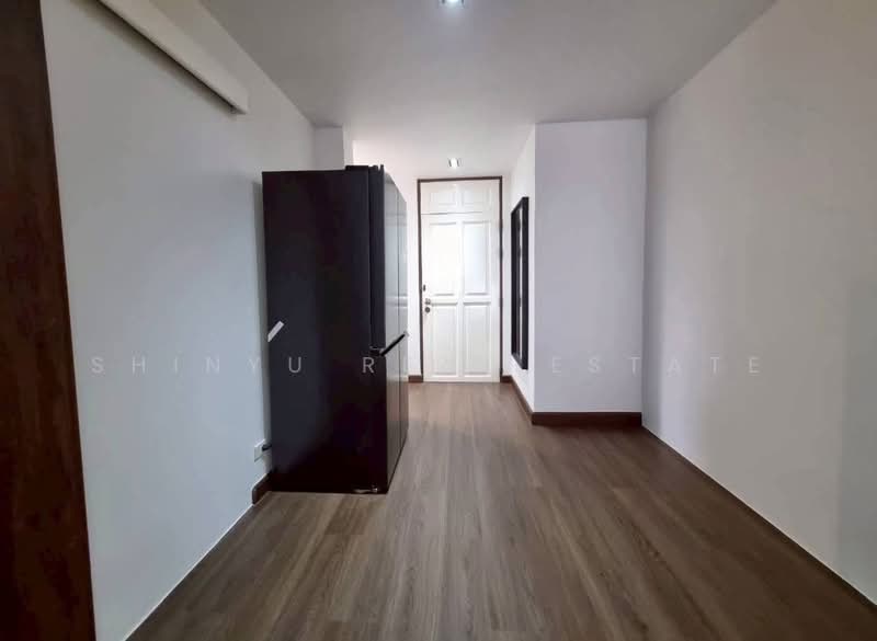 Green Point Silom, Bangkok, 29 Soi Anumanratthanon, Suriyawong, Bang Rak, Bangkok, 2 Bedrooms, 63 sqm, Condo For Sale, by Shinyu Real Estate, 500326663 - DDproperty.com
