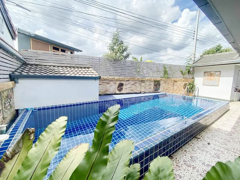 Pool Villa ให้เช่า ใกล้บิ๊กซีแม่เหียะ เพียง 10 นาที ค่าเช่า 26,000 บาท / เดือน รหัสทรัพย์ : No.9P003, Chiang Mai, San Phak Wan, Hang Dong, Chiang Mai, 2 Bedrooms, 150 sqm, Single Detached House For Rent, by Rutchaporn Tunsiri, 500326666 - DDproperty.com