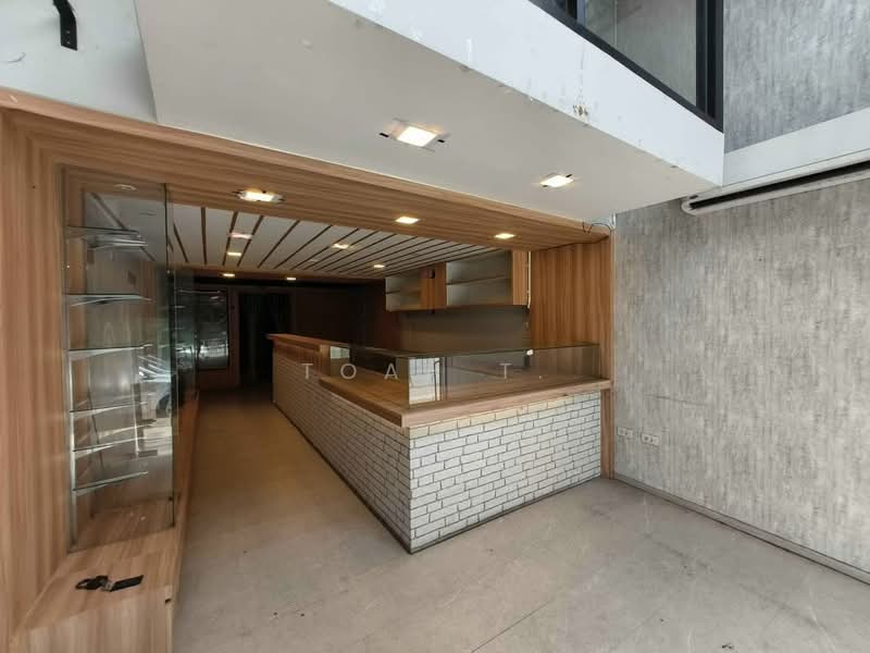 อาคารให้เช่า ถ.พระอาทิตย์ ข้าวสาร พระนคร : Building for rent, Phra Athit Road, Khao San Road, Phra N, กรุงเทพ, ชนะสงคราม, พระนคร, กรุงเทพ, 108 ตร.ม., ตึกแถว-อาคารพาณิชย์ ให้เช่า, โดย TOAH T., 500326703 - DDproperty.com