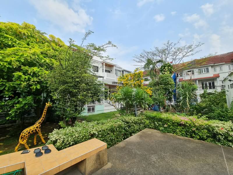 3-BR House, Bangkok, Khlong Chan, Bang Kapi, Bangkok, 3 Bedrooms, 250 sqm, Single Detached House For Sale, by Rattanaphon Yungprakhon, 500326721 - DDproperty.com