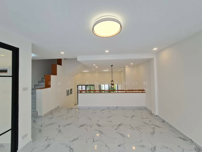 บ้าน 3-ห้องนอน, กรุงเทพ, คลองจั่น, บางกะปิ, กรุงเทพ, 250 ตร.ม., บ้านเดี่ยว ขาย, โดย Rattanaphon Yungprakhon, 500326721 - DDproperty.com