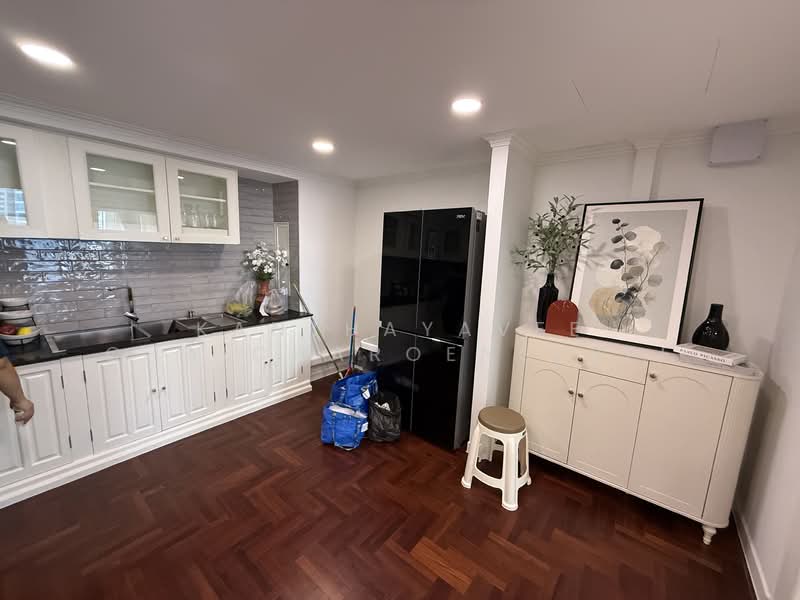 Sukhumvit Suite : สุขุมวิท สวีท, กรุงเทพ, 19 ซอยสุขุมวิท 13, คลองเตยเหนือ, วัฒนา, กรุงเทพ, 200 ตร.ม., คอนโด ขาย, โดย Kanthayavee Chaicharoenseree, 500326728 - DDproperty.com