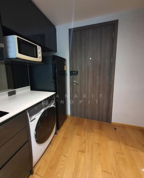 Altitude Samyan-Silom, Bangkok, 195 Si Phraya Road, Maha Phrutharam, Bang Rak, Bangkok, 1 Bedroom, 29 sqm, Condo For Sale, by Thanakit Pongpit, 500326790 - DDproperty.com