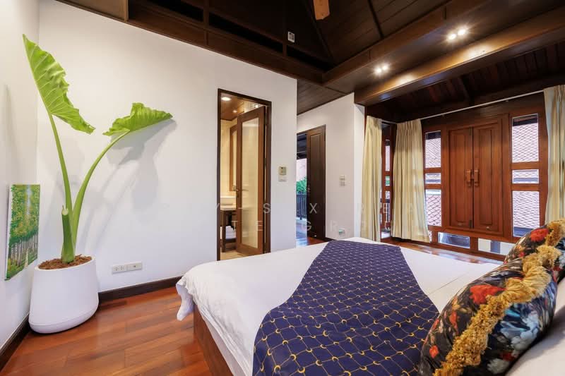 พูลวิลล่าหรู เอกมัย สุขุมวิท 40, Bangkok, Phra Kanong, Khlong Toei, Bangkok, 5 Bedrooms, 400 sqm, Villa For Rent, by Forty-Six Real Estate Group, 500326794 - DDproperty.com