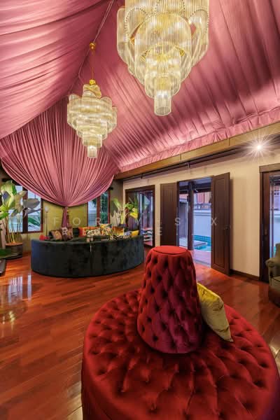 พูลวิลล่าหรู เอกมัย สุขุมวิท 40, Bangkok, Phra Kanong, Khlong Toei, Bangkok, 5 Bedrooms, 400 sqm, Villa For Rent, by Forty-Six Real Estate Group, 500326794 - DDproperty.com