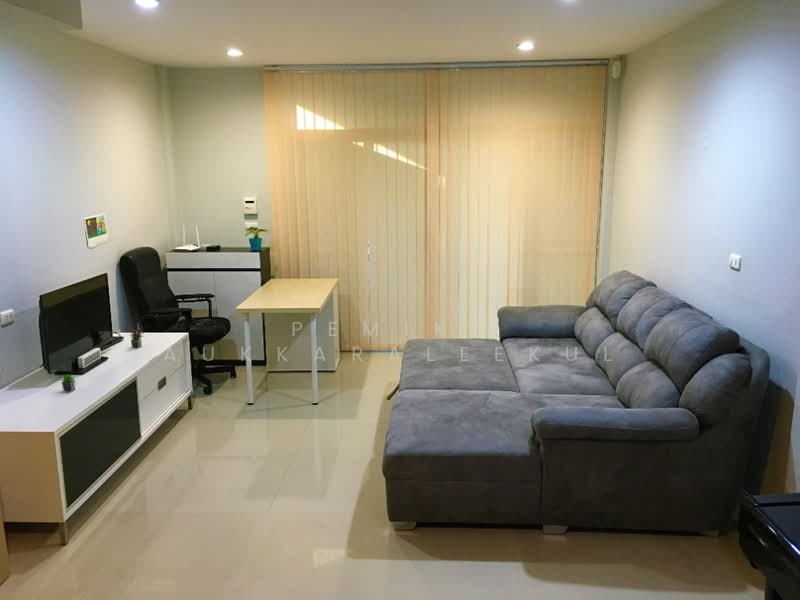 Thanapat Haus Sathorn - Narathiwas : ธนาพัฒน์ เฮ้าส์ สาทร - นราธิวาสฯ, กรุงเทพ, ซอยชื่นจิตร ถนนนนทรี, ช่องนนทรี, ยานนาวา, กรุงเทพ, 200 ตร.ม., ทาวน์เฮ้าส์ ขาย, โดย Pemika Aukkaraleekul, 500326809 - DDproperty.com
