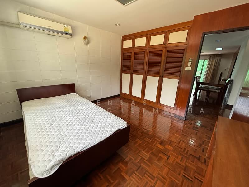 CS Villa, Bangkok, 11-1 Soi Sukhumvit 61, Khlong Tan Nua, Watthana, Bangkok, 3 Bedrooms, 250 sqm, Apartment For Rent, by Pensasi Ongphichetmetha, 500326851 - DDproperty.com
