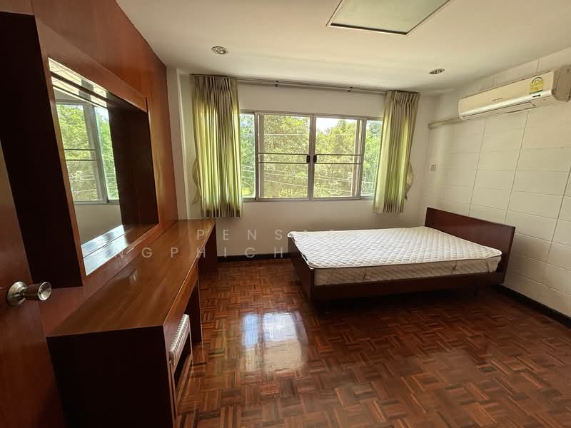 CS Villa, Bangkok, 11-1 Soi Sukhumvit 61, Khlong Tan Nua, Watthana, Bangkok, 3 Bedrooms, 250 sqm, Apartment For Rent, by Pensasi Ongphichetmetha, 500326851 - DDproperty.com