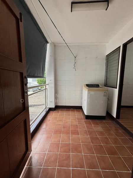CS Villa, Bangkok, 11-1 Soi Sukhumvit 61, Khlong Tan Nua, Watthana, Bangkok, 3 Bedrooms, 250 sqm, Apartment For Rent, by Pensasi Ongphichetmetha, 500326851 - DDproperty.com