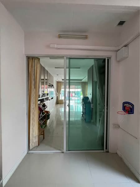 Baan Klang Muang Ratchada 36 : บ้านกลางเมือง รัชดา 36, กรุงเทพ, รัชดาภิเษก 36 แยก 9-3-6, จันทรเกษม, จตุจักร, กรุงเทพ, 164 ตร.ม., ทาวน์เฮ้าส์ ขาย, โดย Pemika Aukkaraleekul, 500326860 - DDproperty.com