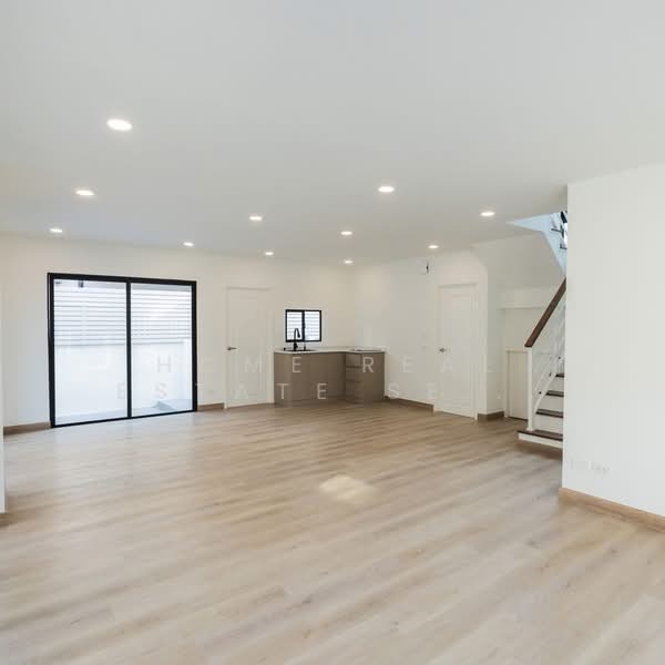 Pruksa Town Nexts Onnut - Rama 9, Bangkok, Chaloem Phrakiat Rama 9 Road, Prawet, Bangkok, 3 Bedrooms, 127 sqm, Townhouse For Sale, by HOME Real Estate Service, 500326888 - DDproperty.com