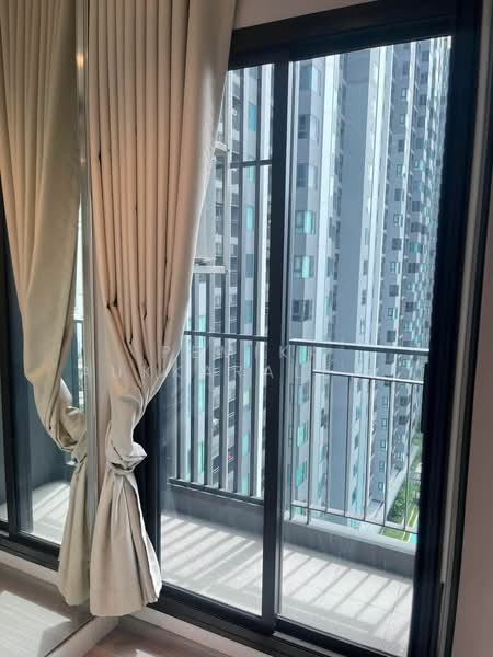 Life Sathorn Sierra, Bangkok, Ratchaphruek Rd, Talat Plu, Thon Buri, Bangkok, 1 Bedroom, 32 sqm, Condo For Sale, by Pemika Aukkaraleekul, 500326906 - DDproperty.com