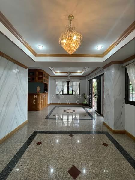 Chaiyapruek Ramintra-Watcharapol, Bangkok, 100 Sukhaphiban 5 Road, O-Ngoen, Sai Mai, Bangkok, 3 Bedrooms, 250 sqm, Single Detached House For Rent, by Thawatchai Methawongworakul, 500326916 - DDproperty.com