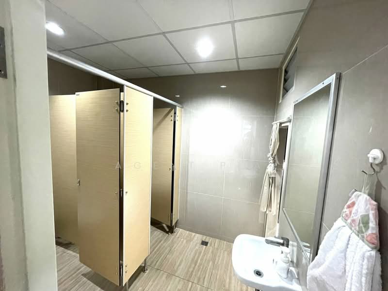 Commercial space for rent on the 3rd floor of a building in the Ladprao area, Nak Niwas Road (SPSAD3, Bangkok, Lat Phrao, Bangkok, , 240 sqm, Office Space For Rent, by Agent Pla, 500326919 - DDproperty.com