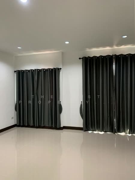 หมู่บ้านพานาวิววิลเลจ ชลบุรี, Chon Buri (Pattaya), Sanak Bok, Muang Chon Buri, Chon Buri (Pattaya), 3 Bedrooms, 120 sqm, Semi-Detached House (Twin House) For Sale, by The Best Property นัท, 500326937 - DDproperty.com