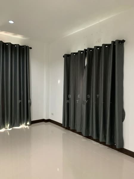 หมู่บ้านพานาวิววิลเลจ ชลบุรี, Chon Buri (Pattaya), Sanak Bok, Muang Chon Buri, Chon Buri (Pattaya), 3 Bedrooms, 120 sqm, Semi-Detached House (Twin House) For Sale, by The Best Property นัท, 500326937 - DDproperty.com