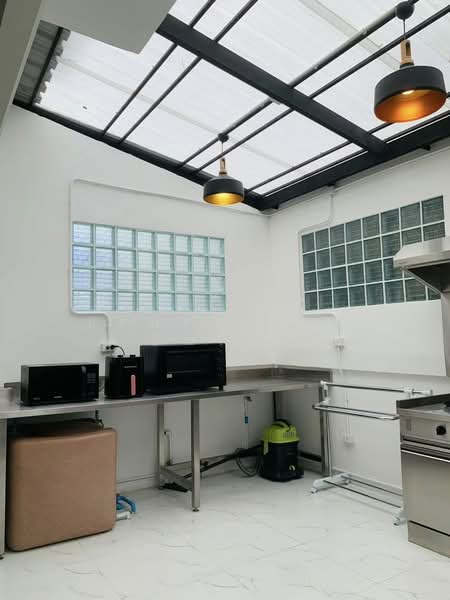 Baan Klang Krung Office Park Bangna : บ้านกลางกรุง ออฟฟิศ พาร์ค บางนา, กรุงเทพ, ซอย หมู่บ้านบ้านกลางกรุงออฟฟิตปาร์ค, บางนา, กรุงเทพ, 200 ตร.ม., ทาวน์เฮ้าส์ ให้เช่า, โดย ปรินทร์ญาดา ชิณโชติ, 500326998 - DDproperty.com