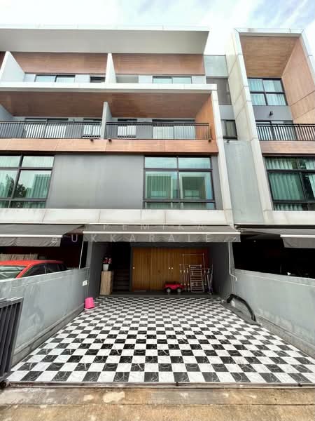 Arden Ladprao 71 : อาร์เด้น ลาดพร้าว 71, กรุงเทพ, ซอยสตรีวิทยา 2, ลาดพร้าว, กรุงเทพ, 185 ตร.ม., ทาวน์เฮ้าส์ ขาย, โดย Pemika Aukkaraleekul, 500327019 - DDproperty.com