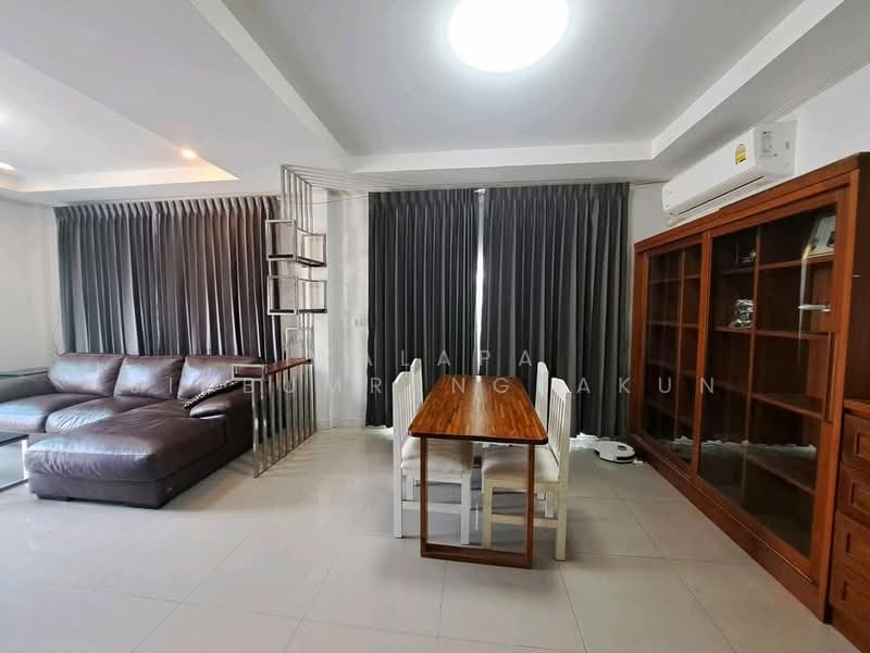undefined, Bangkok, Khlong Song Ton Nun, Lat Krabang, Bangkok, 4 Bedrooms, 210 sqm, Single Detached House For Sale, by Walapa Jidbumrungsakun, 500327023 - DDproperty.com