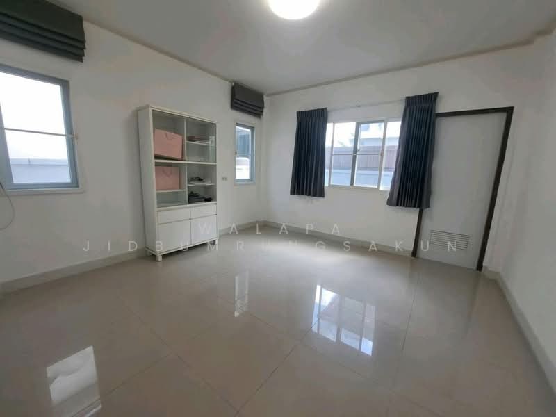 undefined, Bangkok, Khlong Song Ton Nun, Lat Krabang, Bangkok, 4 Bedrooms, 210 sqm, Single Detached House For Sale, by Walapa Jidbumrungsakun, 500327023 - DDproperty.com
