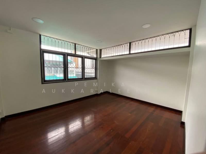 4-BR House, Bangkok, Wat Tha Pra, Bangkok Yai, Bangkok, 4 Bedrooms, 250 sqm, Single Detached House For Sale, by Pemika Aukkaraleekul, 500327042 - DDproperty.com