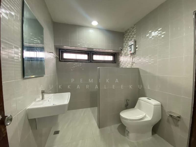 บ้าน 4-ห้องนอน, กรุงเทพ, วัดท่าพระ, บางกอกใหญ่, กรุงเทพ, 250 ตร.ม., บ้านเดี่ยว ขาย, โดย Pemika Aukkaraleekul, 500327042 - DDproperty.com