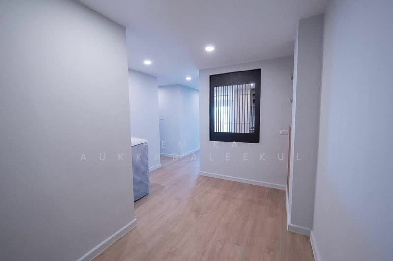 Sarin Place, Bangkok, Ratchadaphisek, Lat Yao, Chatuchak, Bangkok, 2 Bedrooms, 110 sqm, Condo For Sale, by Pemika Aukkaraleekul, 500327052 - DDproperty.com