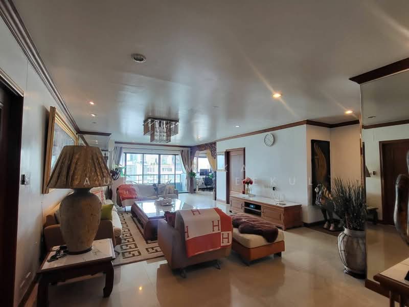 Sathorn Gardens, Bangkok, 39 South Sathorn Road, Thung Maha Mek, Sathon, Bangkok, 3 Bedrooms, 230 sqm, Condo For Sale, by Pemika Aukkaraleekul, 500327111 - DDproperty.com