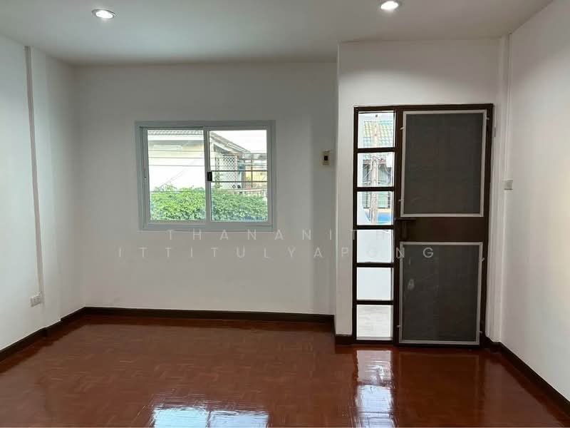 2-BR Townhouse, Bangkok, Phlapphla, Wang Thonglang, Bangkok, 2 Bedrooms, 110 sqm, Townhouse For Sale, by Thananith Ittitulyapong, 500327115 - DDproperty.com