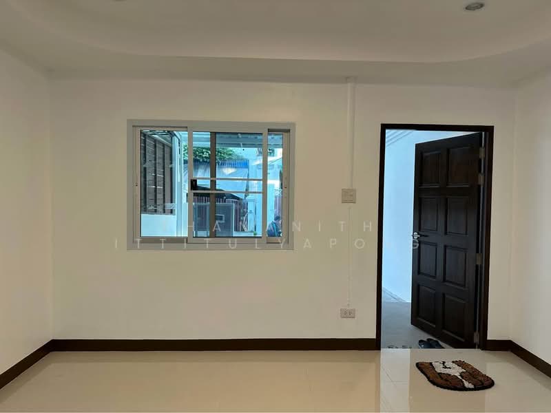 2-BR Townhouse, Bangkok, Phlapphla, Wang Thonglang, Bangkok, 2 Bedrooms, 110 sqm, Townhouse For Sale, by Thananith Ittitulyapong, 500327115 - DDproperty.com