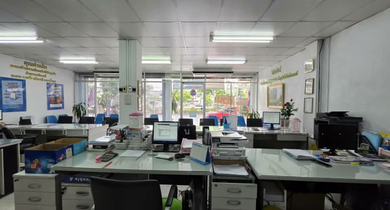 อาคารพาณิชย์ 4.5 ชั้น ติดถนนลาดพร้าว หน้าซอยลาดพร้าว 72 ขายพร้อมผู้เช่าระยะยาว, Bangkok, ลาดพร้าว, Wang Thonglang, Bangkok, , 432 sqm, Shophouse For Sale, by คุณ พลอยวาลินน์ (วาลินน์), 500327117 - DDproperty.com