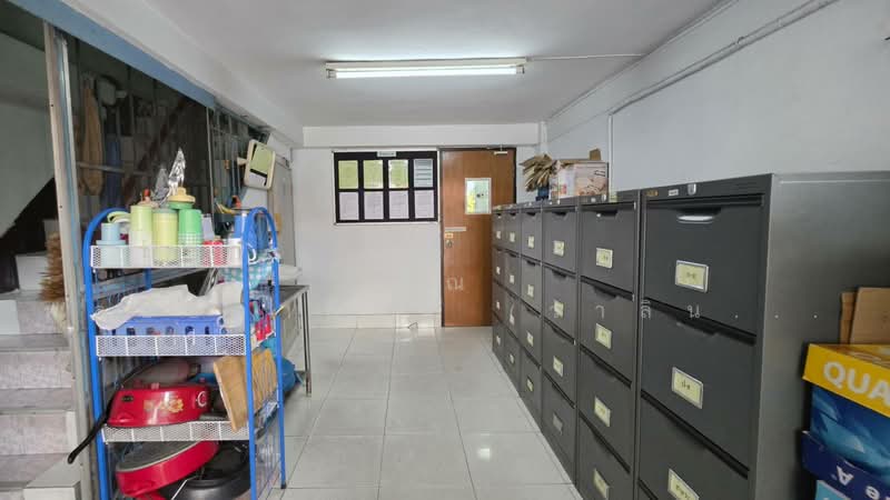 อาคารพาณิชย์ 4.5 ชั้น ติดถนนลาดพร้าว หน้าซอยลาดพร้าว 72 ขายพร้อมผู้เช่าระยะยาว, กรุงเทพ, ลาดพร้าว, วังทองหลาง, กรุงเทพ, 432 ตร.ม., ตึกแถว-อาคารพาณิชย์ ขาย, โดย คุณ พลอยวาลินน์ (วาลินน์), 500327117 - DDproperty.com
