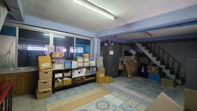 อาคารพาณิชย์ 4.5 ชั้น ติดถนนลาดพร้าว หน้าซอยลาดพร้าว 72 ขายพร้อมผู้เช่าระยะยาว, กรุงเทพ, ลาดพร้าว, วังทองหลาง, กรุงเทพ, 432 ตร.ม., ตึกแถว-อาคารพาณิชย์ ขาย, โดย คุณ พลอยวาลินน์ (วาลินน์), 500327117 - DDproperty.com