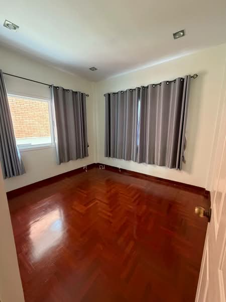 หมู่บ้านมณีรินทร์ รัตนาธิเบศร์, Nonthaburi, ถนนรัตนาธิเบศร์, Sai Ma, Muang Nonthaburi, Nonthaburi, 3 Bedrooms, 200 sqm, Single Detached House For Sale, by คุณจุ๊บ, 500327169 - DDproperty.com