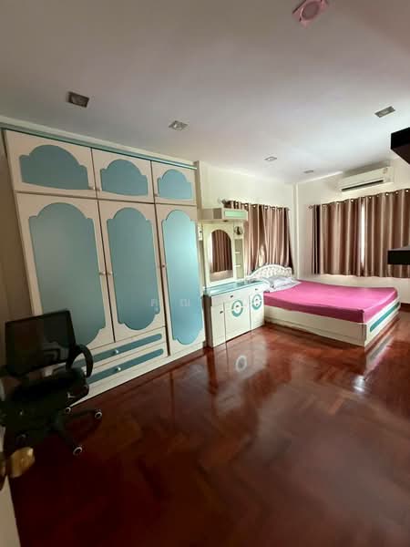 หมู่บ้านมณีรินทร์ รัตนาธิเบศร์, Nonthaburi, ถนนรัตนาธิเบศร์, Sai Ma, Muang Nonthaburi, Nonthaburi, 3 Bedrooms, 200 sqm, Single Detached House For Sale, by คุณจุ๊บ, 500327169 - DDproperty.com